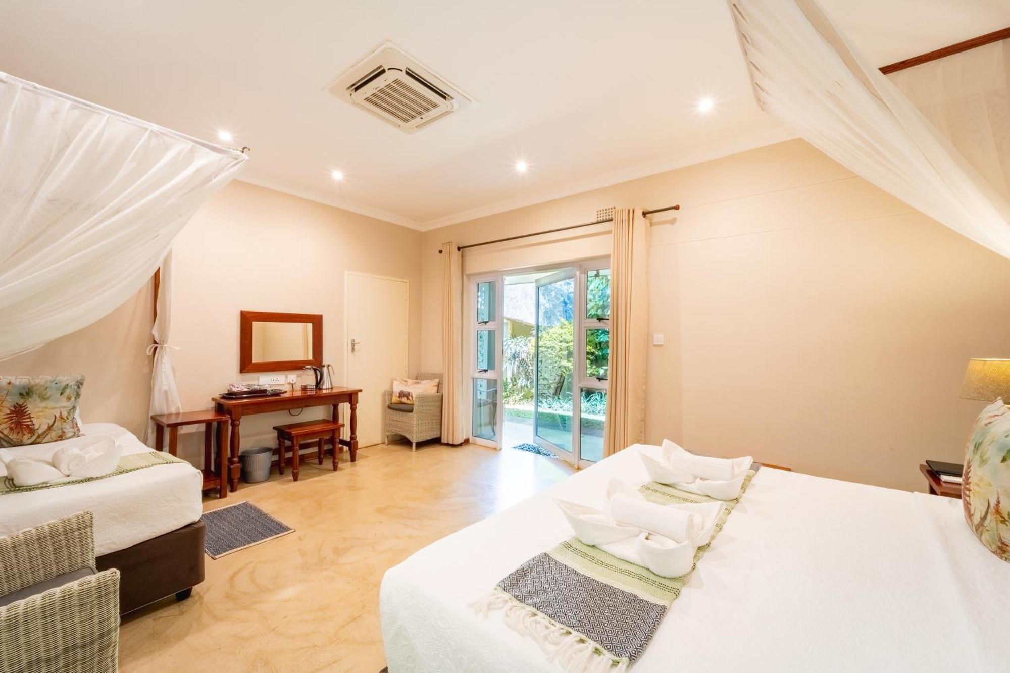 Bayete Guest Lodge Victoriawatervallen Buitenkant foto
