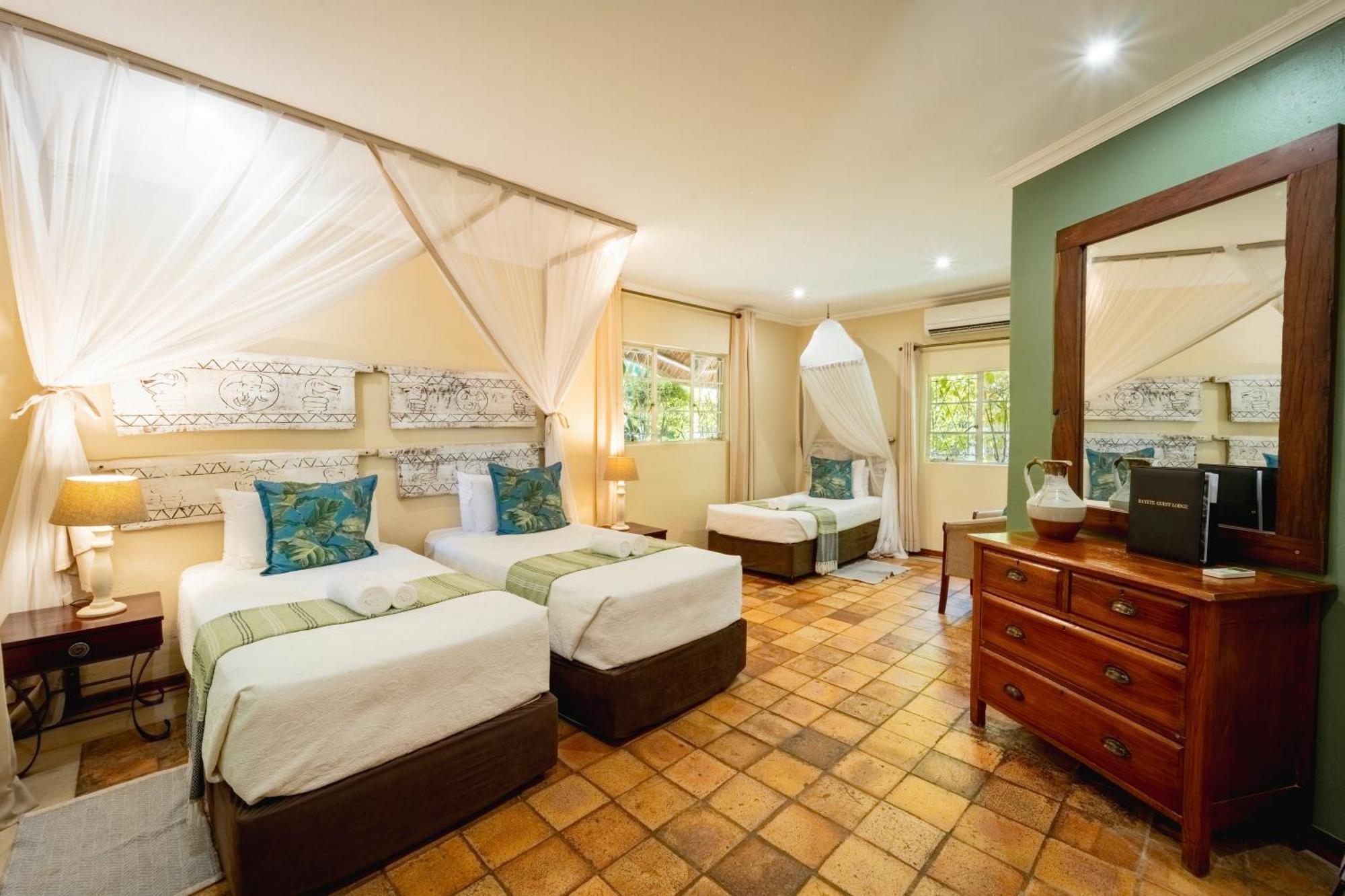 Bayete Guest Lodge Victoriawatervallen Buitenkant foto